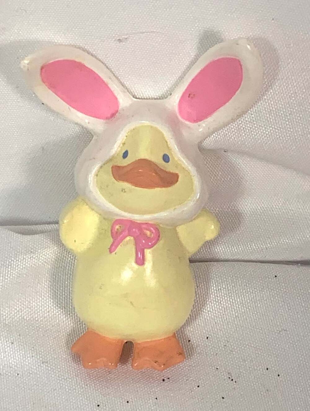 Vintage Easter Bunny Hallmark Pin 1990